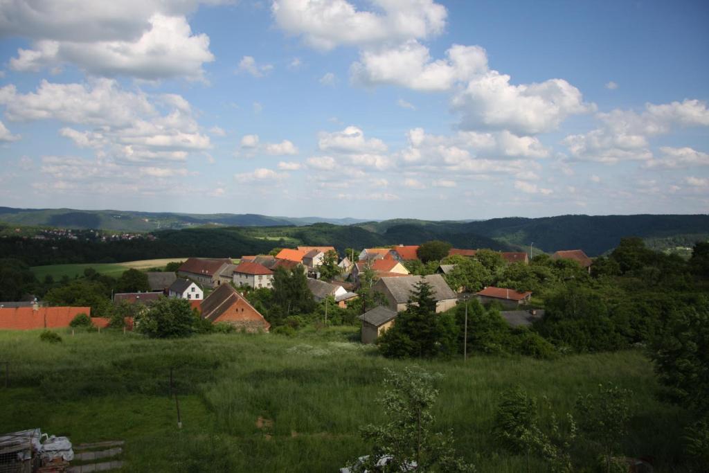 Křivoklát Orli Hnizdo At Chateau Novak מראה חיצוני תמונה